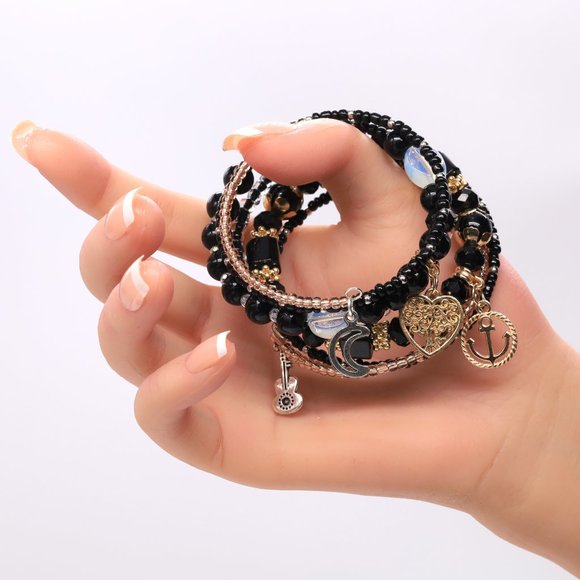 Spectacular black memory wire bracelet with 4 pendants and 6 strands. - Picture 8 of 9